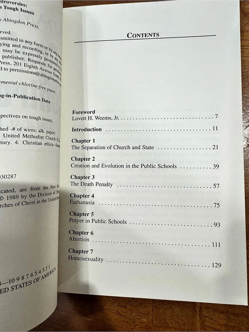 Abingdon Press Confronting the Controversies Religious Studies Book